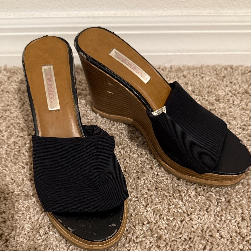 Xhilaration Black and Tan Wedge Sandals